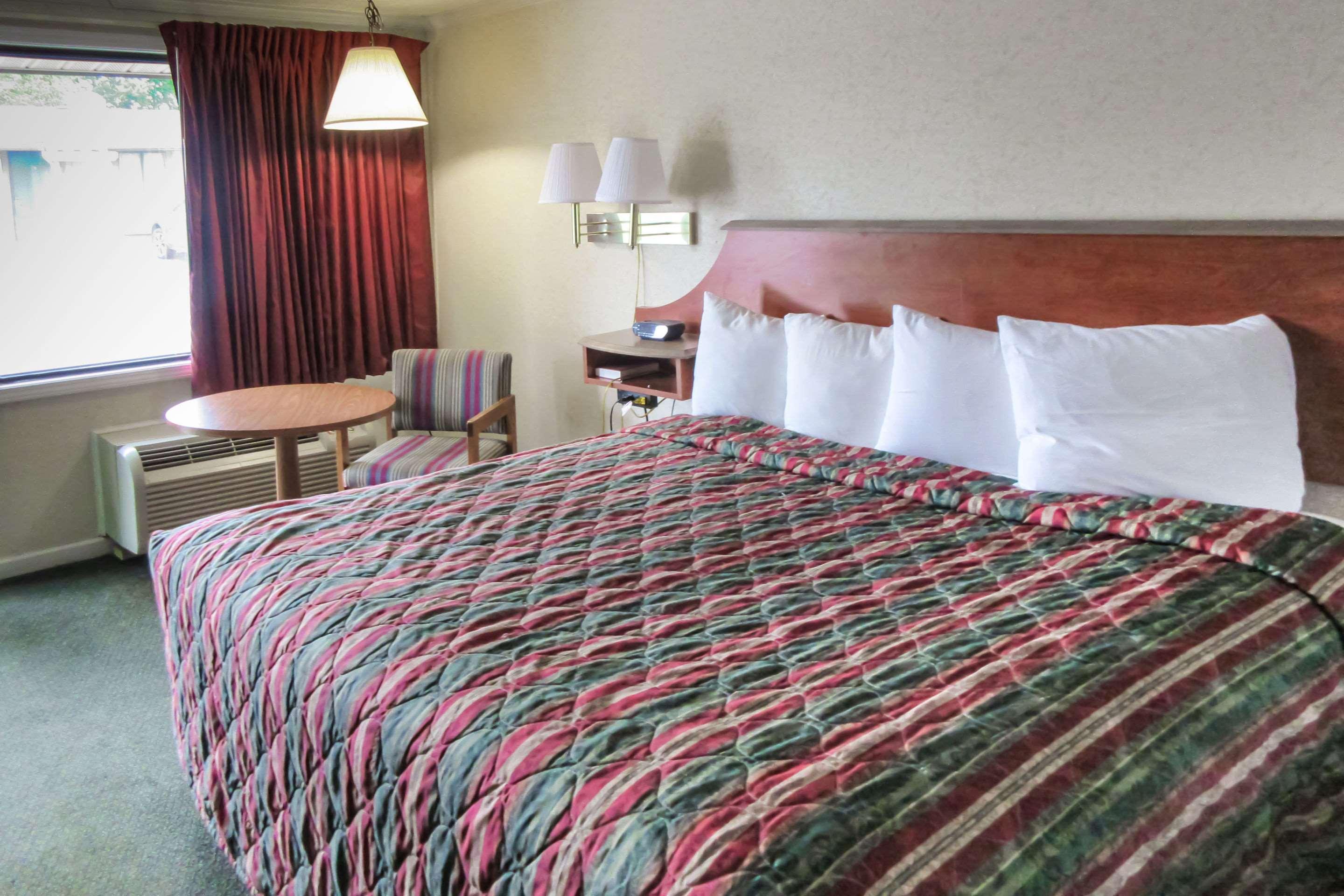 Days-Inn By Wyndham Liverpool-Syracuse Esterno foto
